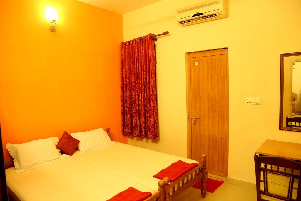 Fort Garden Residency Kochi Exterior photo