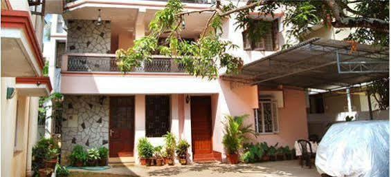 Fort Garden Residency Kochi Exterior photo